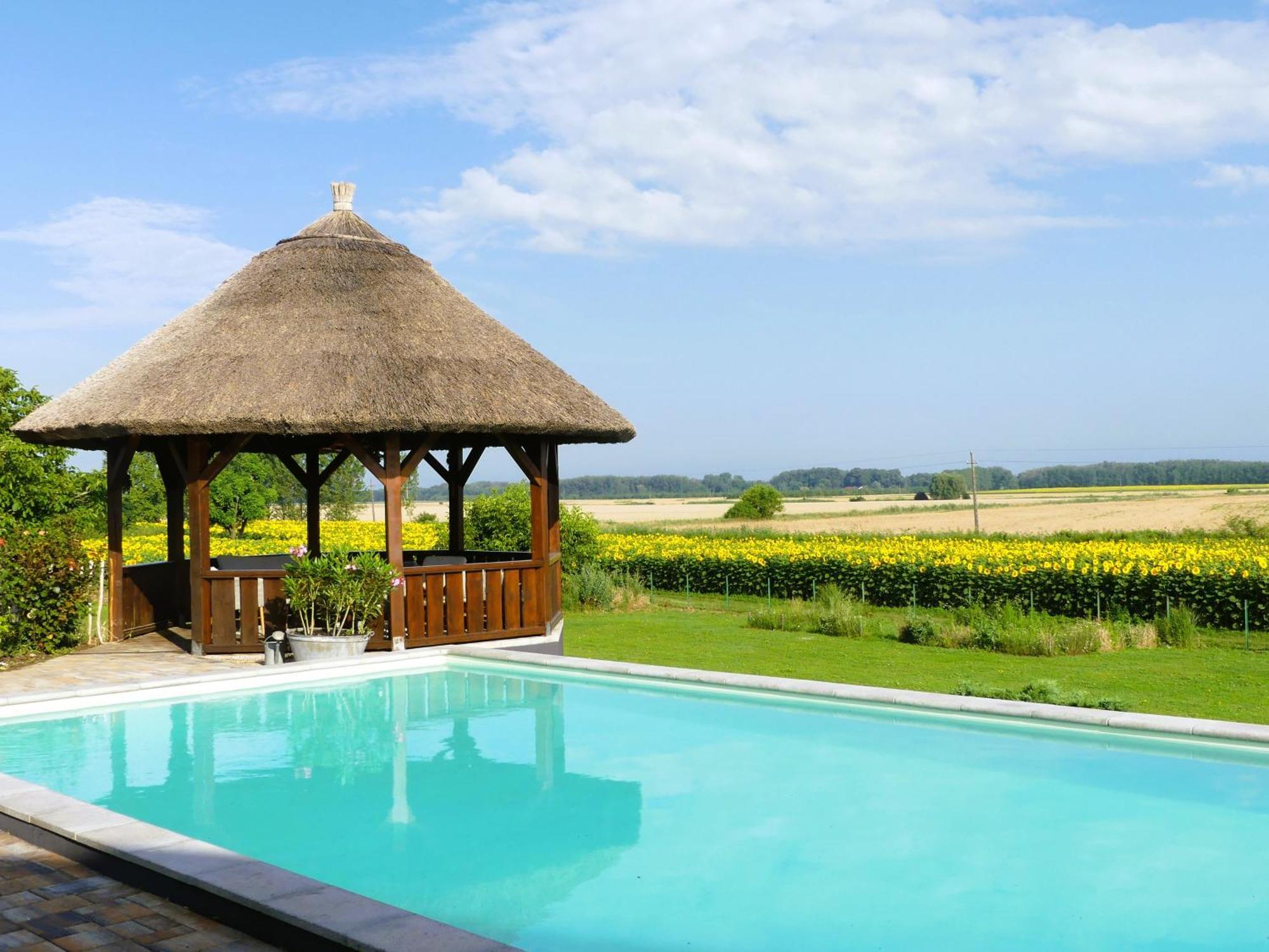 Tisza White House Bed & Breakfast Tiszaszolos Exterior photo